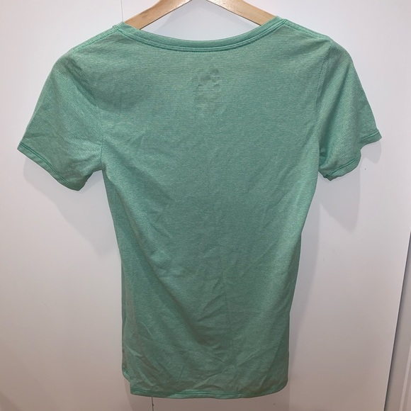 NIKE Green V-neck Sport tshirt DRI-FIT (XS) - Picture 3 of 3